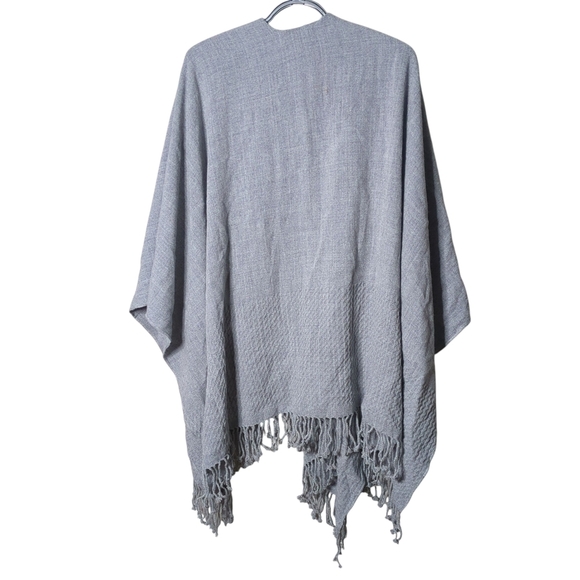 Mersea‎ Classic Fringe Travel Wrap Fog Grey One Size - Picture 3 of 6